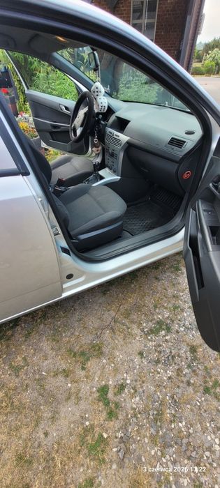 Opel Astra 1,4 Hatchback Benzyna +LPG