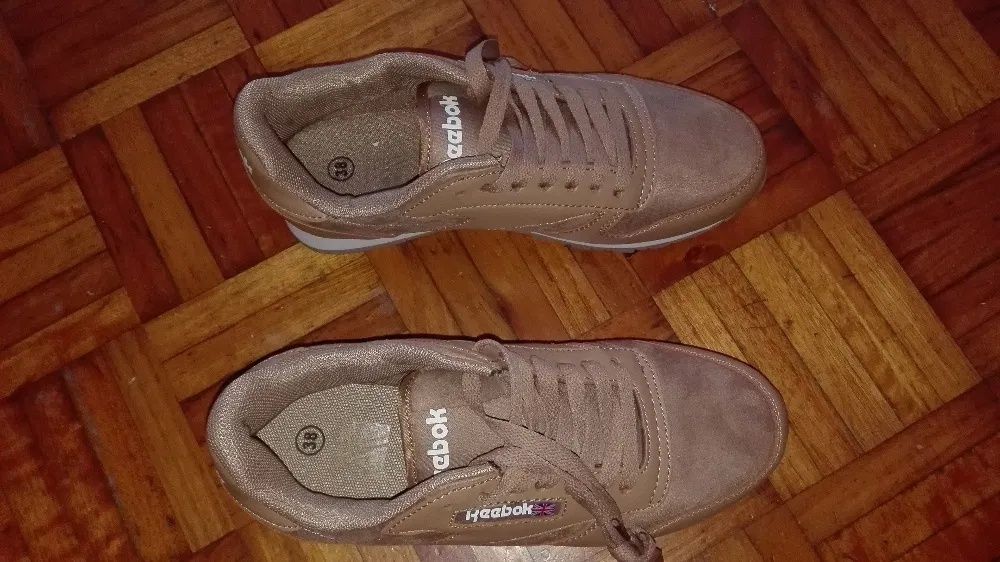 Sapatilhas Reebok novas