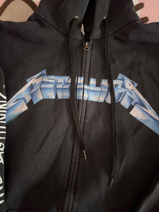 rozpinana bluza metallica