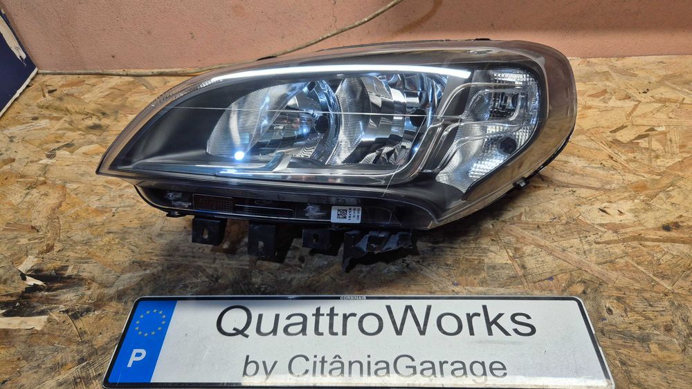 Otica Farol Esquerdo Fiat Doblo Cargo Combi Platform Cab 263 de 2010 a 2023 Ref. 521.094580 ORIGINAL