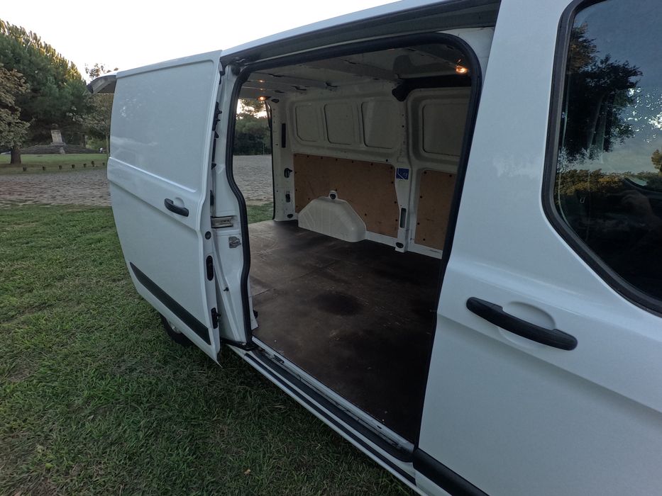 Ford Transit Custom L2H1 2.2 tdci 125cv