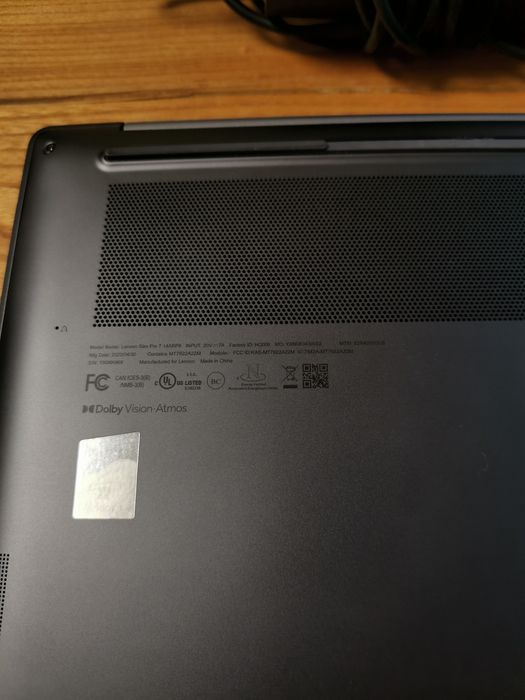 14,5" Lenovo Slim Pro 7 14ARP8 NVIDIA GeForce RTX 3050 6GB 16GB LPDDR5-6400 512GB SSD AMD Ryzen 7 7735HS