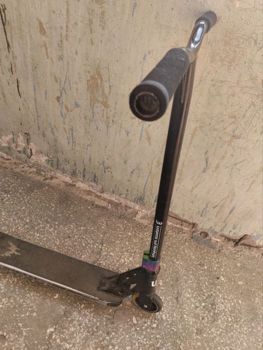Трюковой самокат Longway Summit 2K19 Pro Scooter (Neochrome