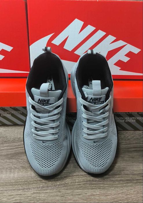 Кросівки Nike Zoom winflo