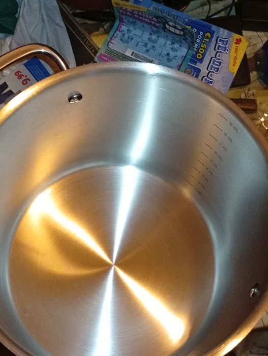 Panela em Inox toda nova nunca usada capacidade 10 litros