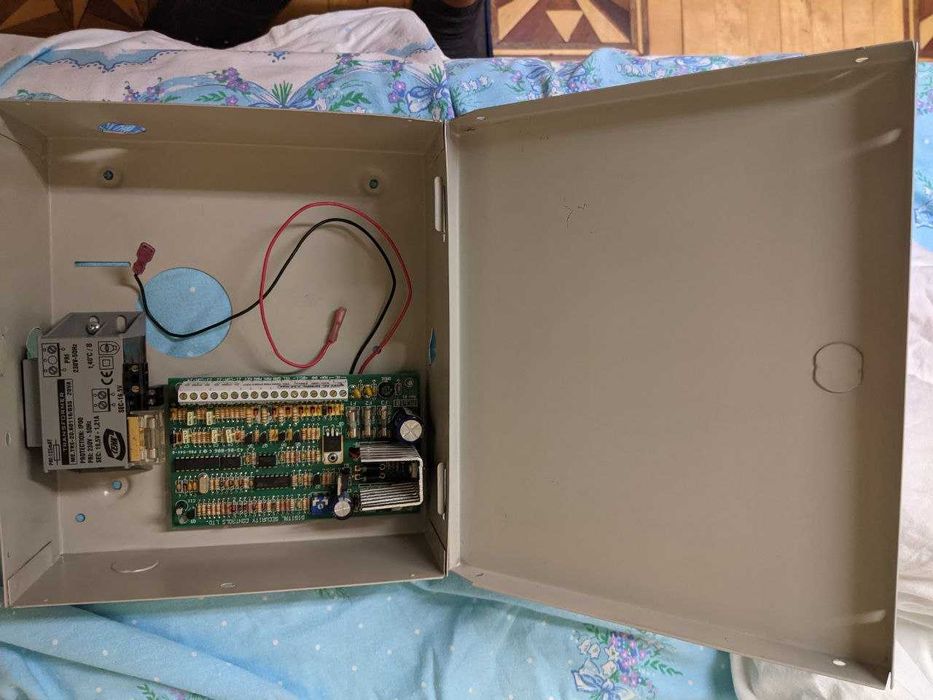 Охранная сигнализация DSC РС510 (централь на 4 зоны)