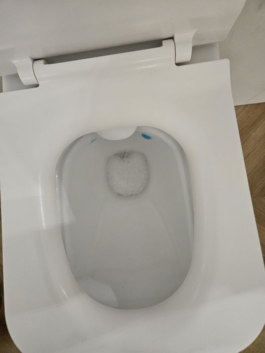 Miska WC wisząca Cersanit Caspia Cleanon z deską wolnoopadającą