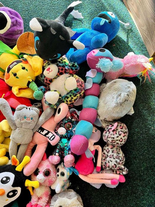 Продам велику партію м’яких іграшок одним набором