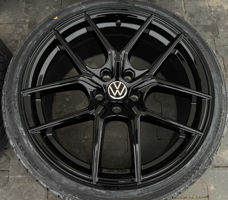 VW ARTEON koła letnie 245/40r19 KUMHO FELGI TOMASON Germany NOWE