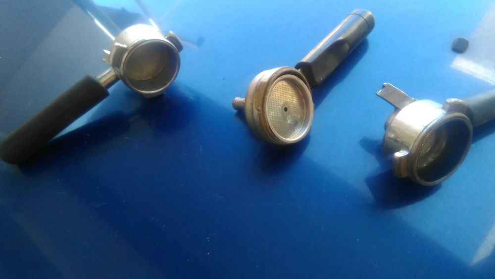 4 manípulos da máquina de café em estado razoável