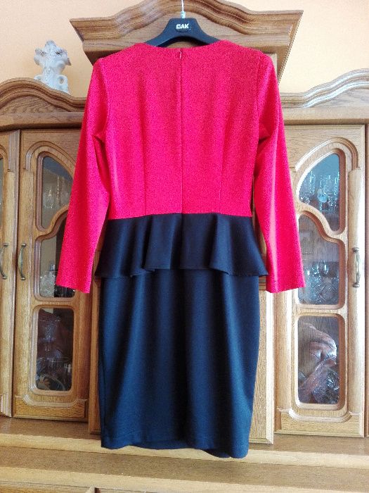 sukienka z baskinką