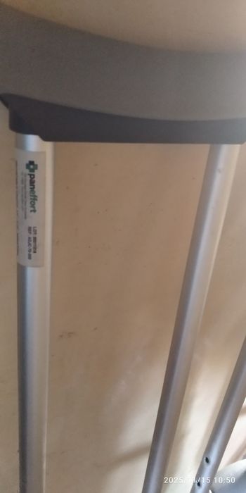 Продам костыли алюминиевые с регулировкой роста