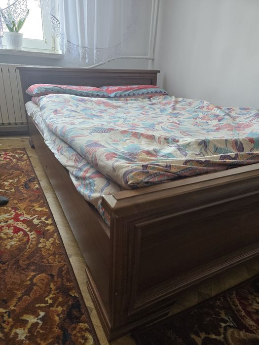 Sprzedam łóżko podwójne małzeńskie