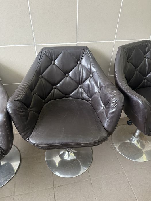 Продам парикмахерские три кресла