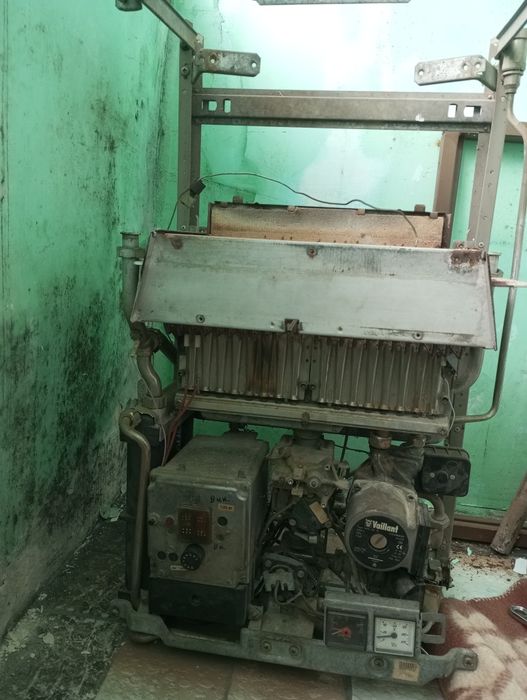 Котел Вайлант Т4. На запчасти.