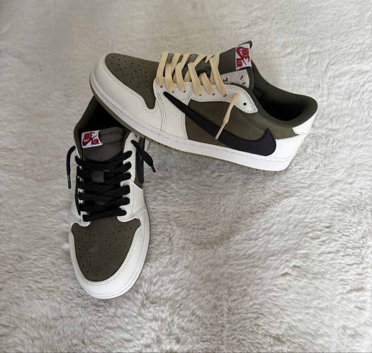 Aj1 travis scott