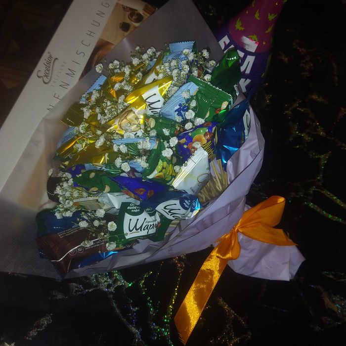 Солодкі букети та бокси