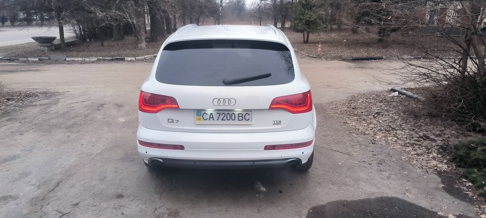 Audi Q7 4L  S-LINE