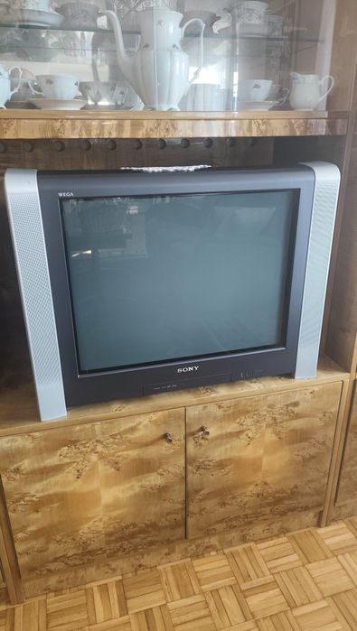 Telewizor CRT Sony WEGA Trinitron 100Hz / do retro konsol