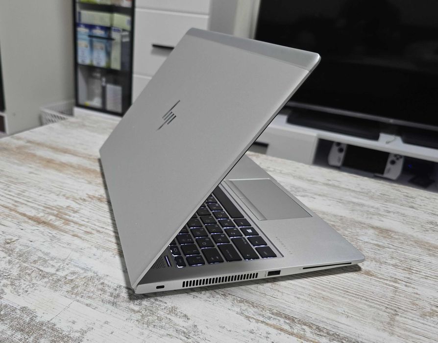 Мощный ноутбук HP (IPS FullHD/Core i5 8-gen/8GB DDR4/SSD M2 256GB/АКБ 4ч)