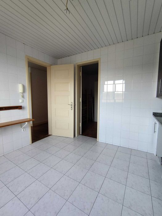 Andar Moradia T3+1 Cortegaça / Praia - com terraço