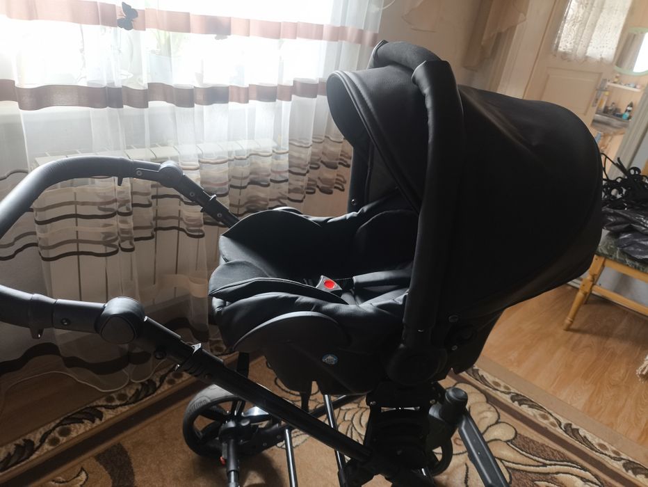 Продається каляска 3 в 1