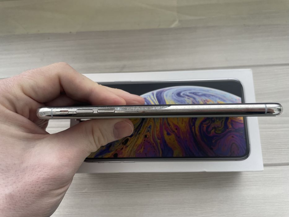 Продам Iphone XS Max 256