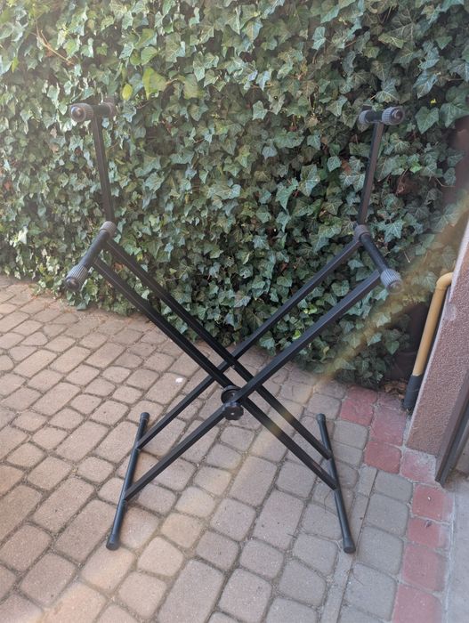 Podwójny stojak na keyboard