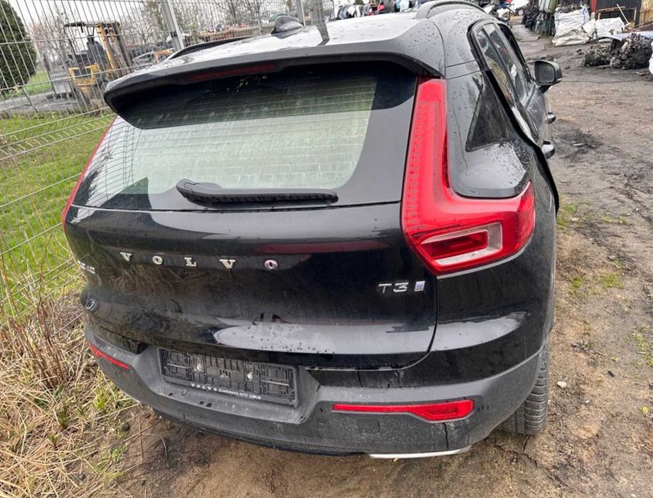 Кришка багажника Volvo XC40 та інші Вольво розборка запчастини шрот