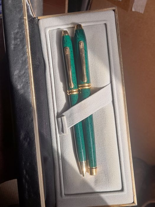 Canetas Cross Tawnsend