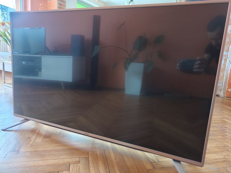 Telewizor Sharp 49 cali