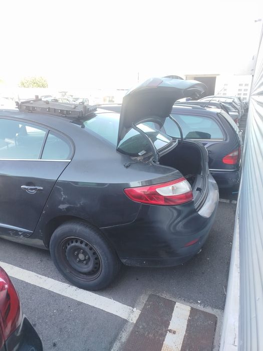 Renault fluente para peças
