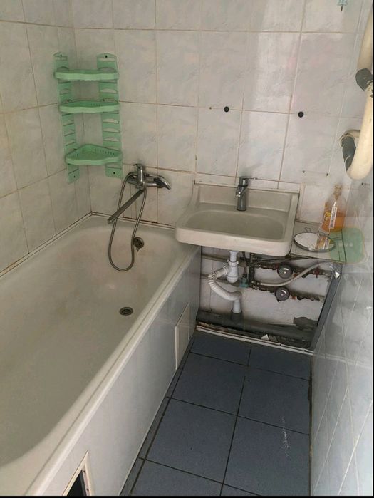 2-кім. пров. Хорольський 5 поверх, роздільні кімнати 45000$