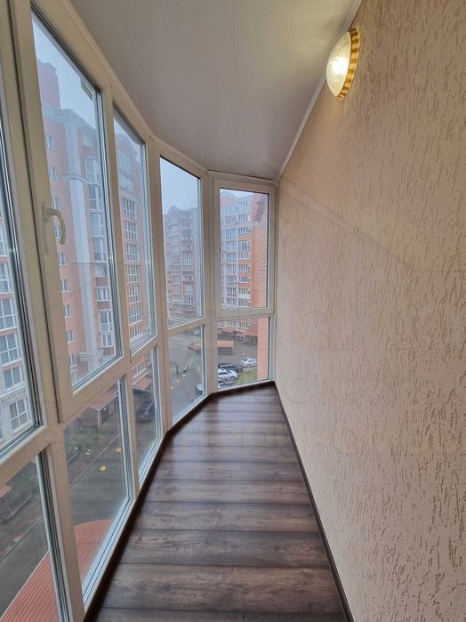 2 кімнатна квартира 77м2 в новобудові з ремонтом в районі Політеху