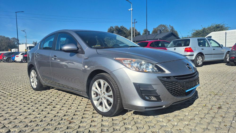 Mazda 3  1.6 benzyna bezwypadkowy super stan