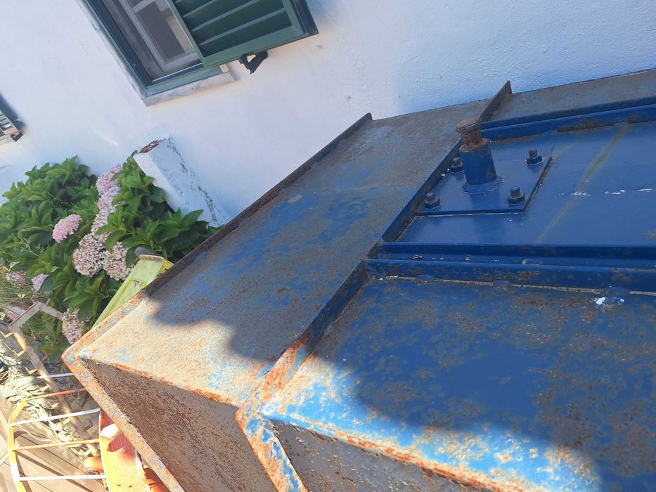 Cuba para uva ou outros utilizações usada em bom estado