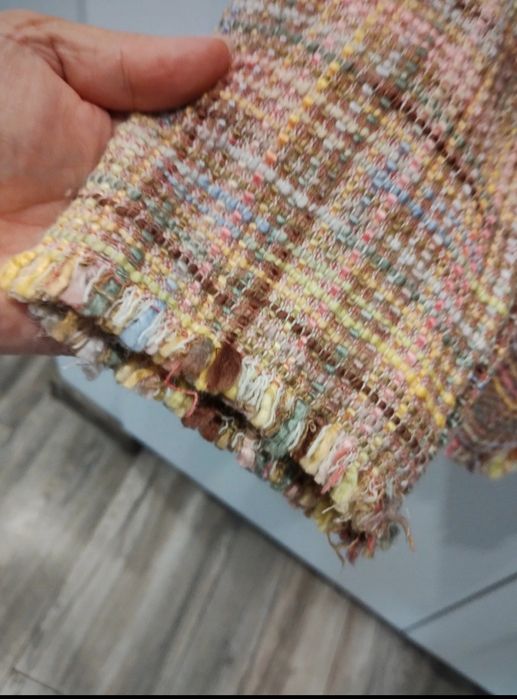 Tweedowy żakiet damski plus size.