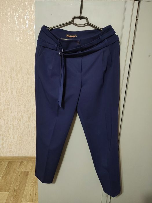 Продам брюки темного синього кольору