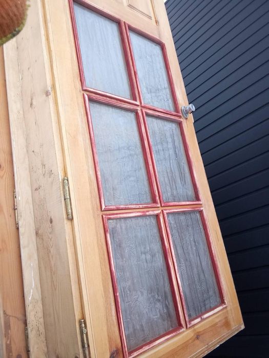 Продаються вікна і двері,бевушні