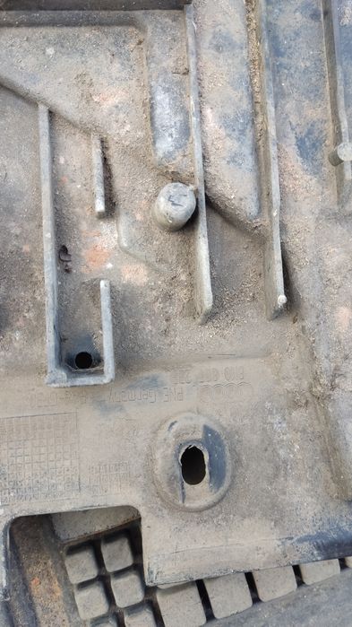 Osłona pod zderzak zderzaka audi a4 b8