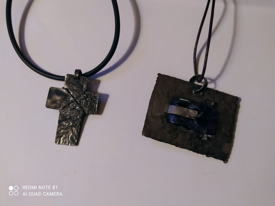 Duas peças feitas por estilista comprei em ourivesaria