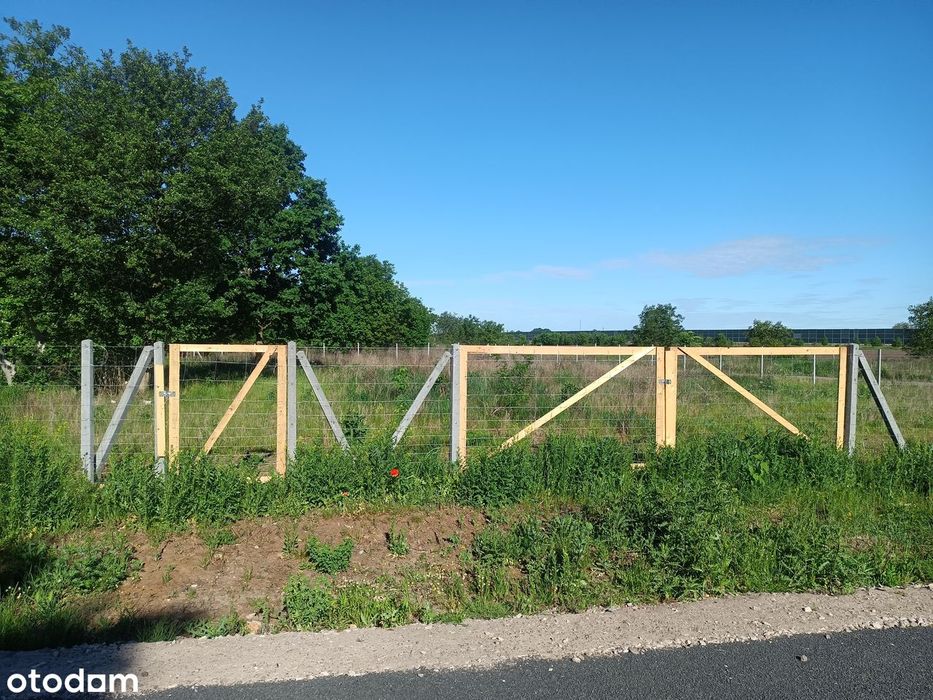 Spokojna okolica, media, MPZP – działka budowlana 1552 m² w Brwinowie