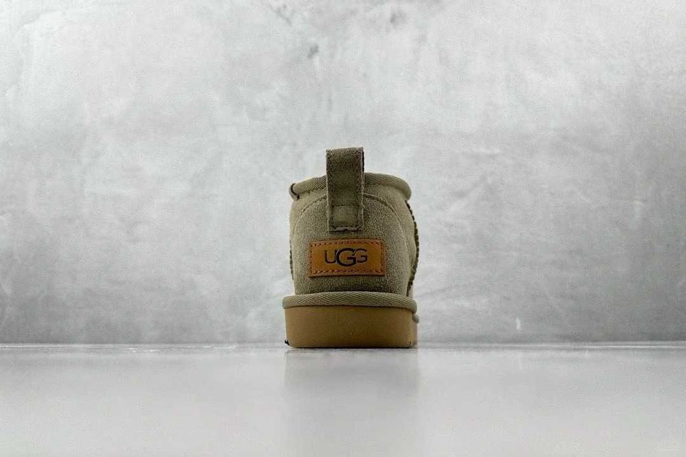 UGG Classic Ultra mini R.36