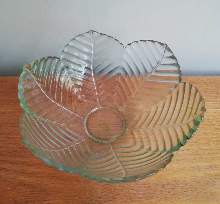 Szkło PRL z Krośnieńskiej Fabryki Szkła - Misa "Liść"