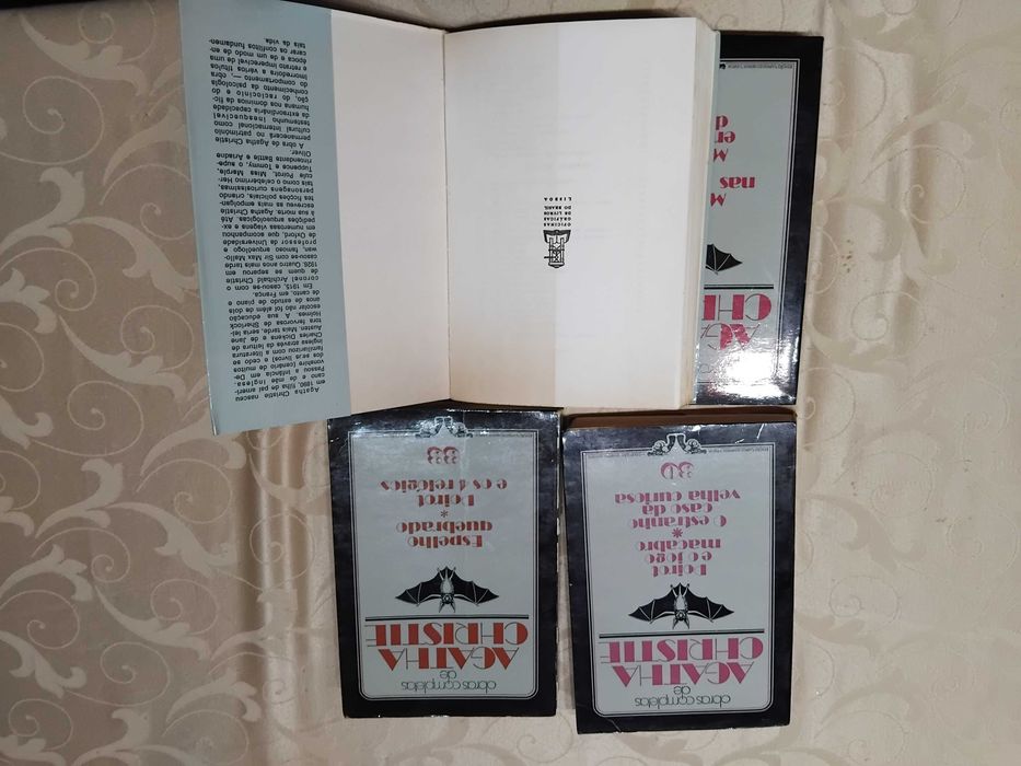 Livros da colecção Agatha Christie, editora Brasil