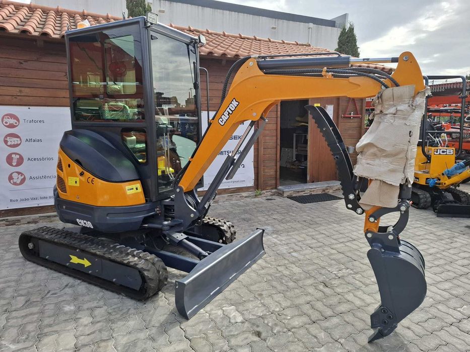 Giratória CAPTOK CK30 2.2 TON nova | 2026 | Cabinada