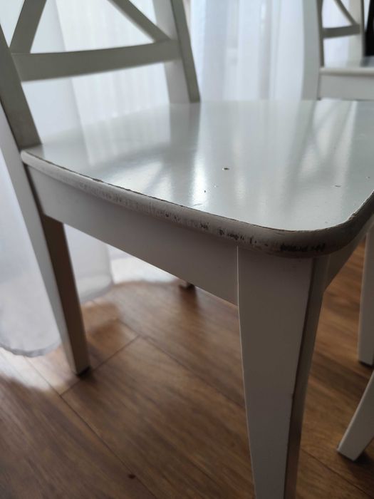 Krzesła białe Ikea