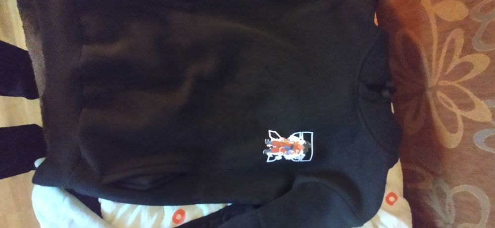 Sprzedam bluzę założoną raz