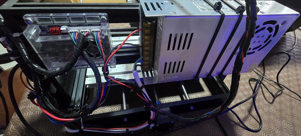 Máquina CNC modelo 3018 pro modificada.