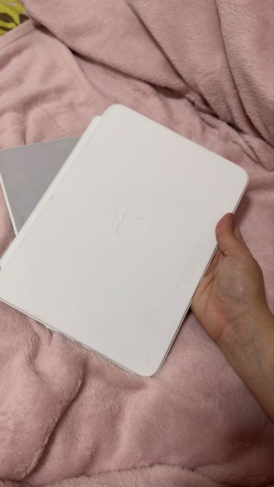 Apple Magic Keyboard Folio para iPad 10ª geração — Original